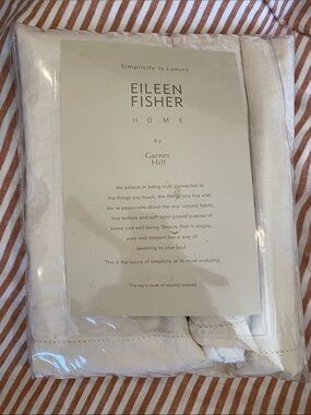 Eileen Fisher Home linen bed skirt queen Muslin cream 14 inch